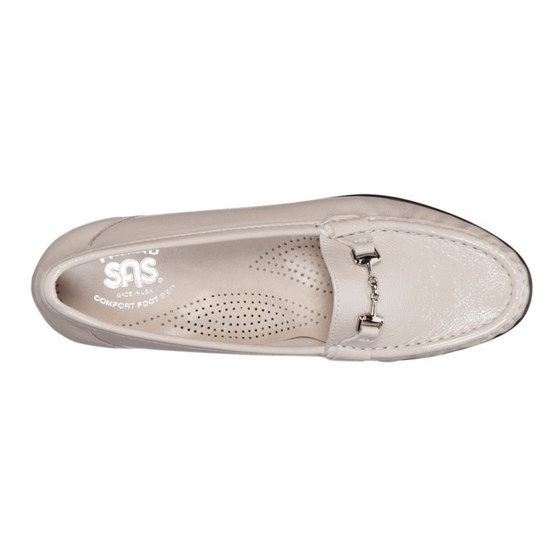 Women sMetro BonePatent.sas womens metro bone patent 2124 002 4